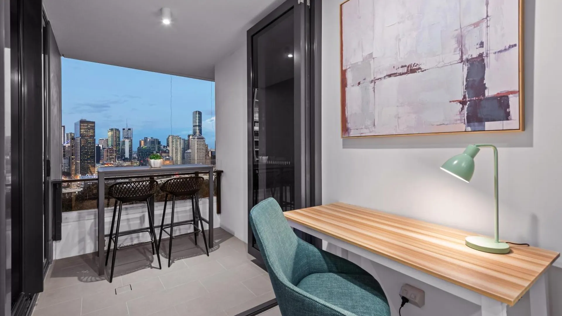 Apartment Altitude Suite - Stunning City & River Views! Brisbane